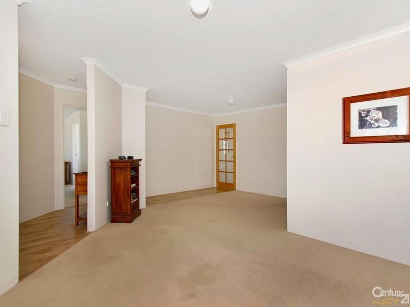 17 Mintaro Parade, Quinns Rocks WA 6030