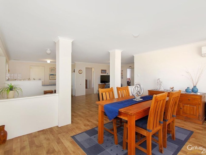 17 Mintaro Parade, Quinns Rocks WA 6030