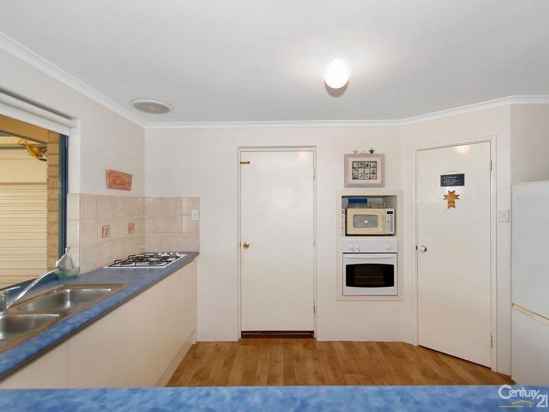 17 Mintaro Parade, Quinns Rocks WA 6030