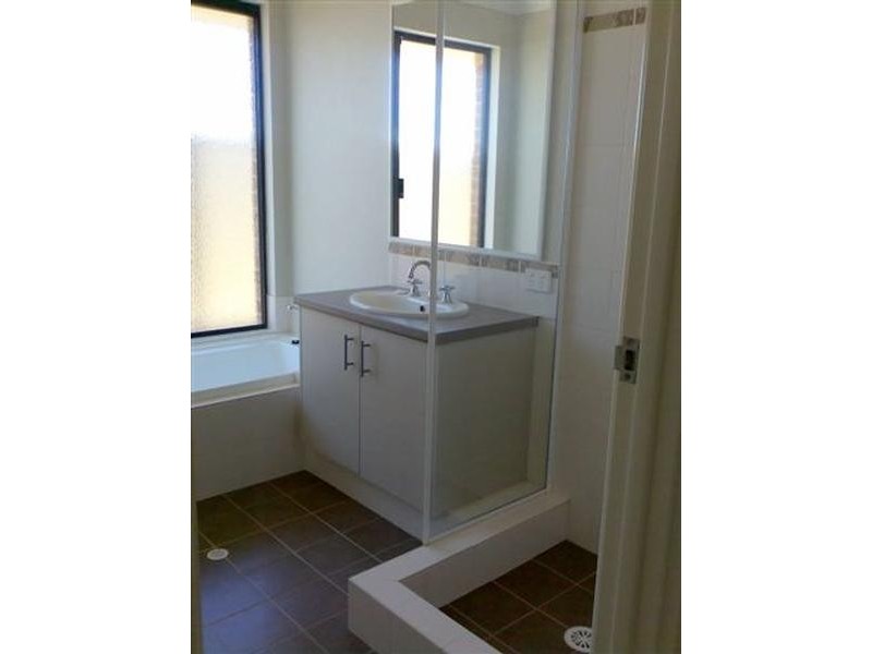 41 Collanda Circuit, Carramar WA 6031