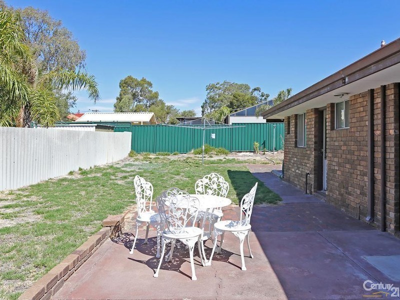 104 Craigie Drive, Craigie WA 6025