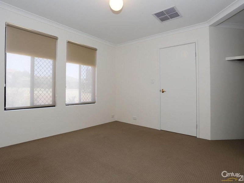 61 Lithgow Drive, Clarkson WA 6030