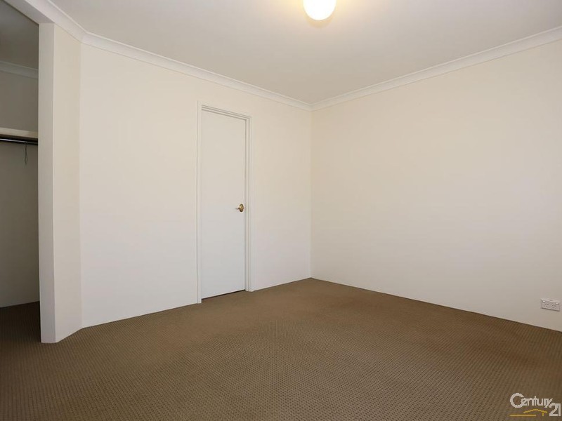 61 Lithgow Drive, Clarkson WA 6030