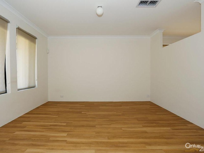 61 Lithgow Drive, Clarkson WA 6030
