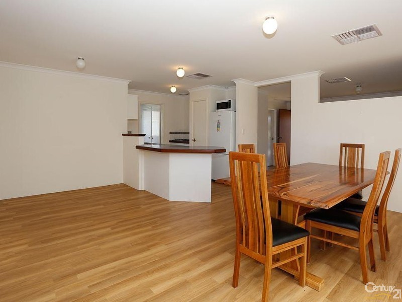 61 Lithgow Drive, Clarkson WA 6030