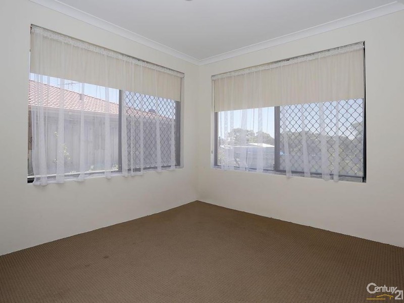 61 Lithgow Drive, Clarkson WA 6030