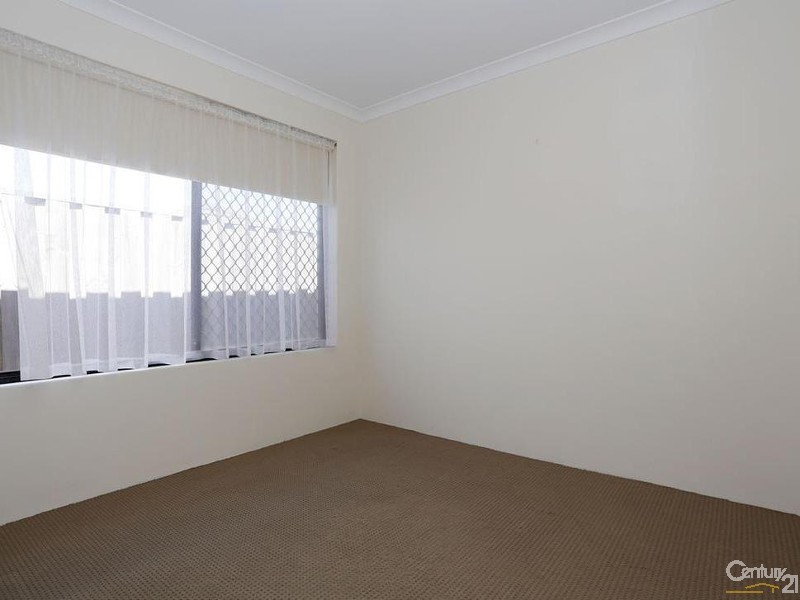 61 Lithgow Drive, Clarkson WA 6030