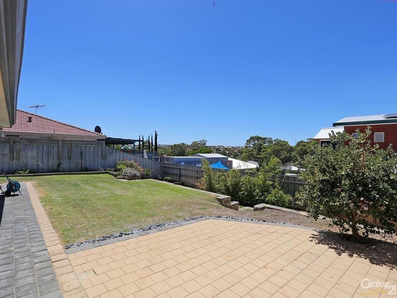61 Lithgow Drive, Clarkson WA 6030