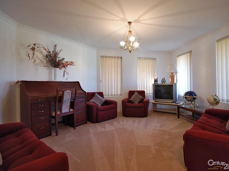 6 Holroyd Link, Wanneroo WA 6065