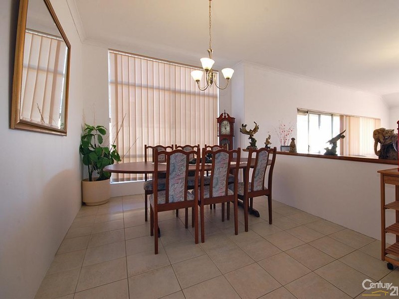 6 Holroyd Link, Wanneroo WA 6065