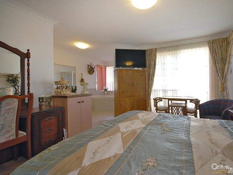 6 Holroyd Link, Wanneroo WA 6065