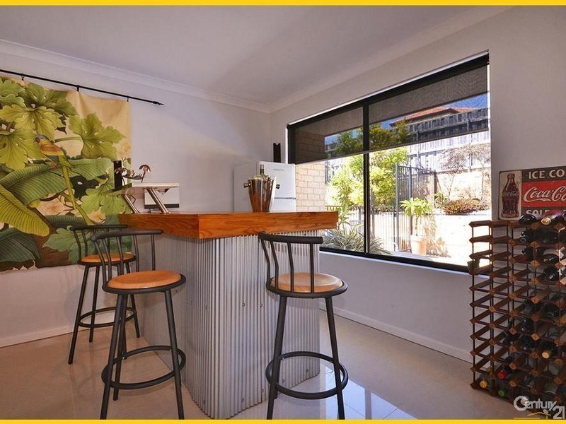 18 Birkenhead Ridge, Mindarie WA 6030