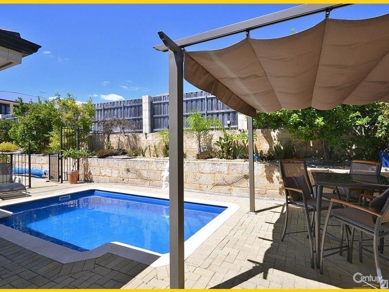 18 Birkenhead Ridge, Mindarie WA 6030