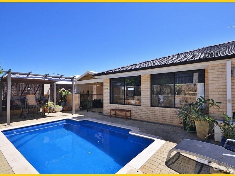 18 Birkenhead Ridge, Mindarie WA 6030