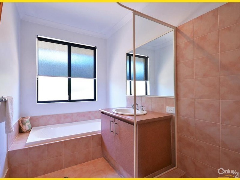 18 Birkenhead Ridge, Mindarie WA 6030