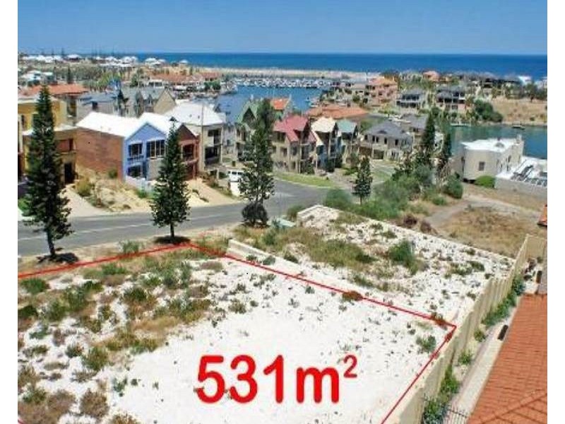 2 St Malo Court, Mindarie WA 6030