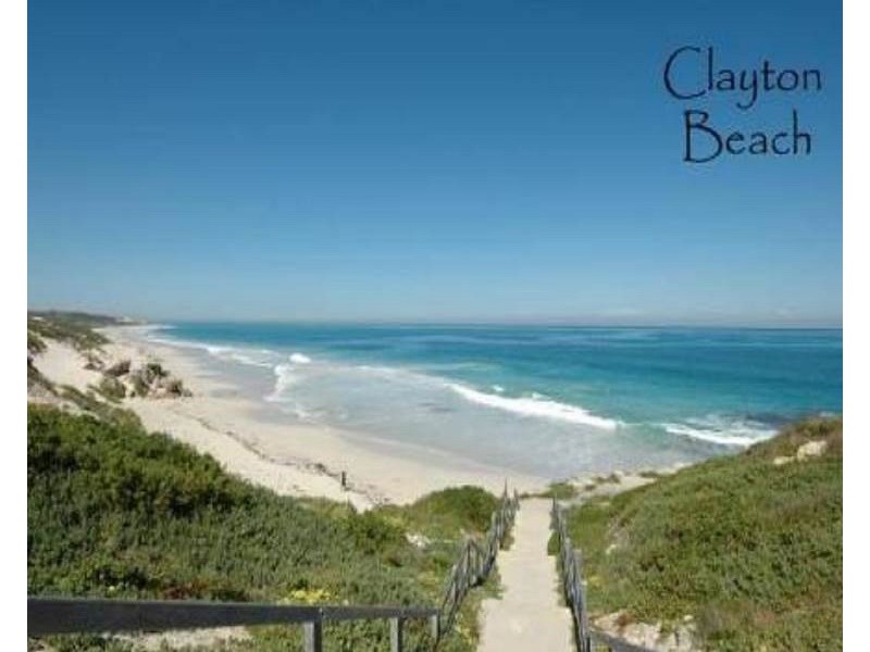 2 St Malo Court, Mindarie WA 6030