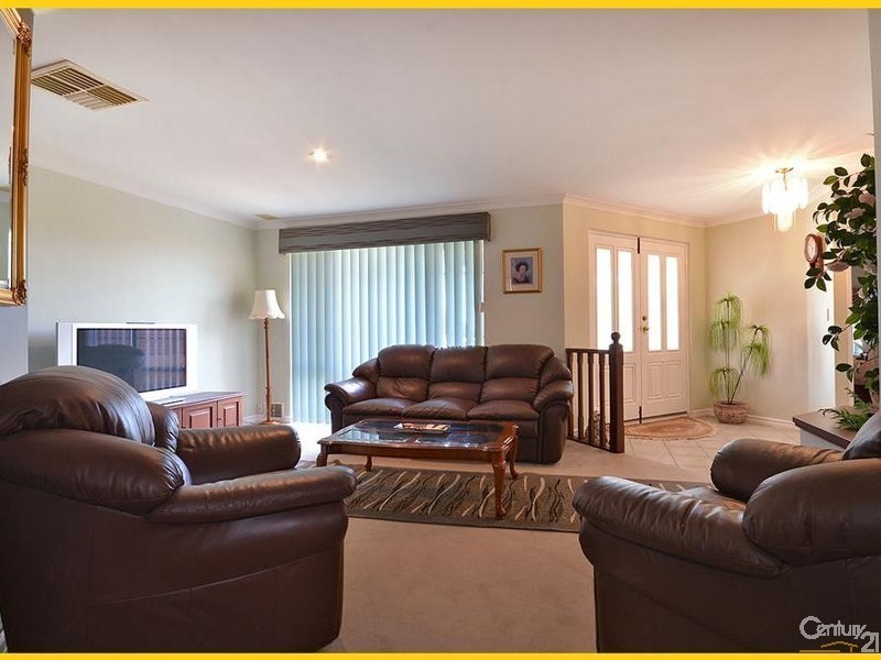 34 Rothesay Heights, Mindarie WA 6030