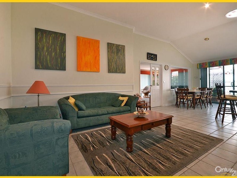 34 Rothesay Heights, Mindarie WA 6030