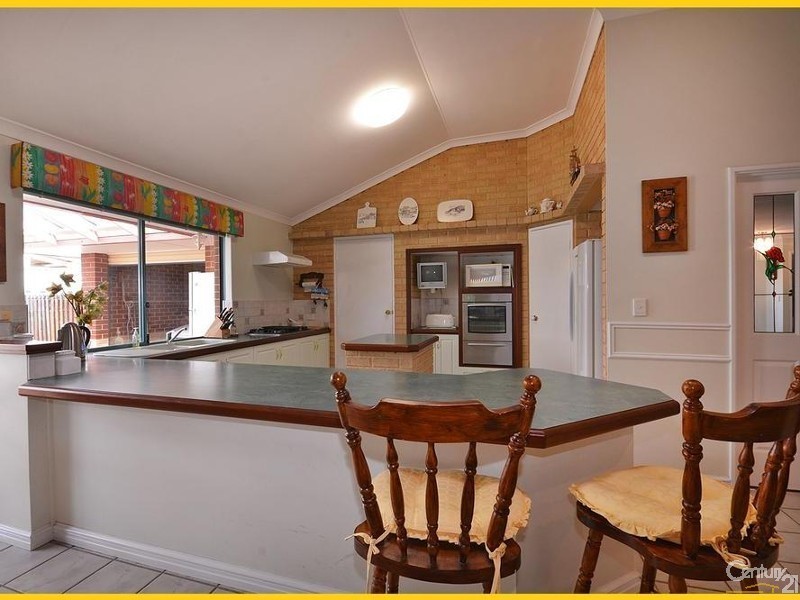 34 Rothesay Heights, Mindarie WA 6030