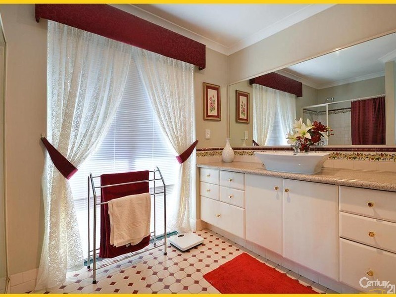 34 Rothesay Heights, Mindarie WA 6030