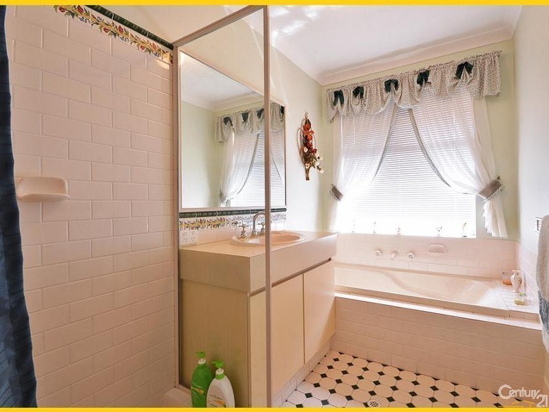 34 Rothesay Heights, Mindarie WA 6030