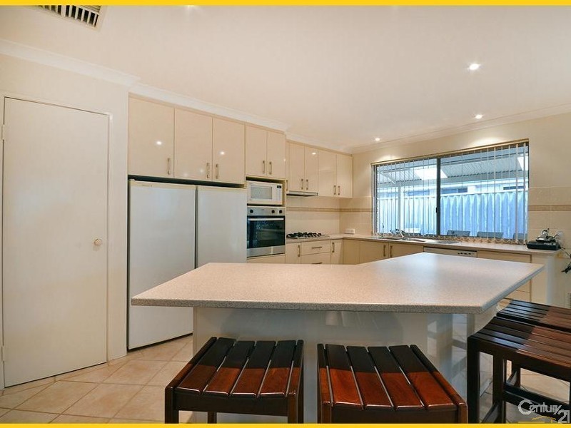 7 Carrick Way, Kinross WA 6028