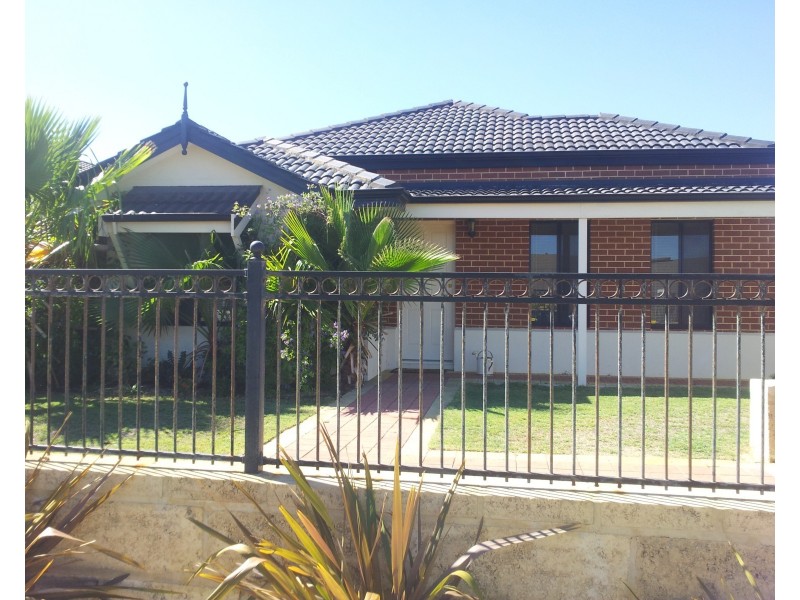 10 Somerly Drive, Clarkson WA 6030