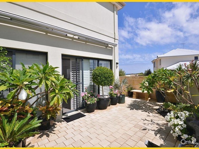 23 Glensanda, Mindarie WA 6030