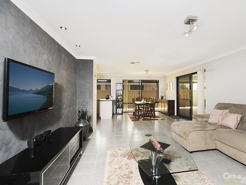 25 Ardglass Gardens, Ridgewood WA 6030