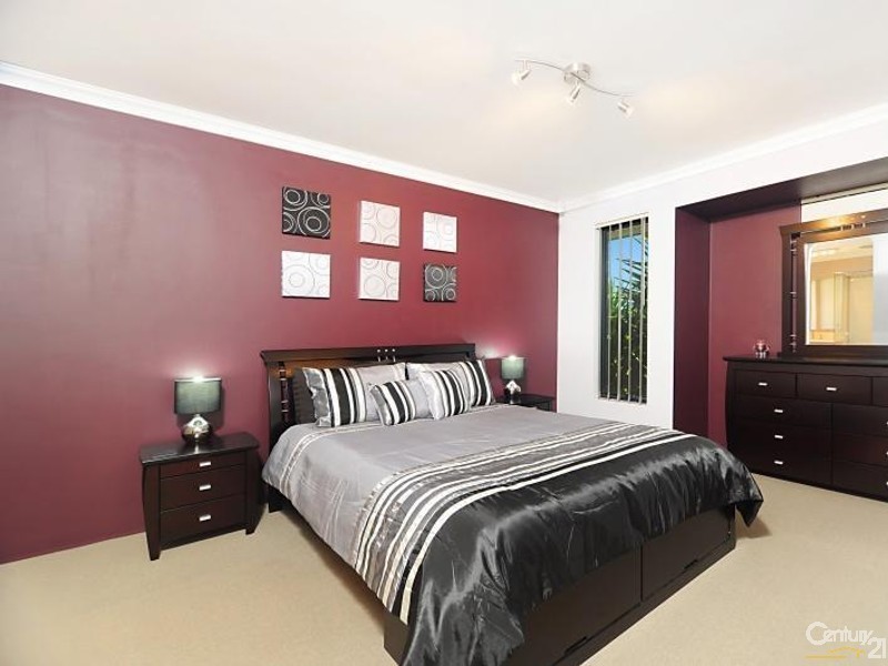 25 Ardglass Gardens, Ridgewood WA 6030