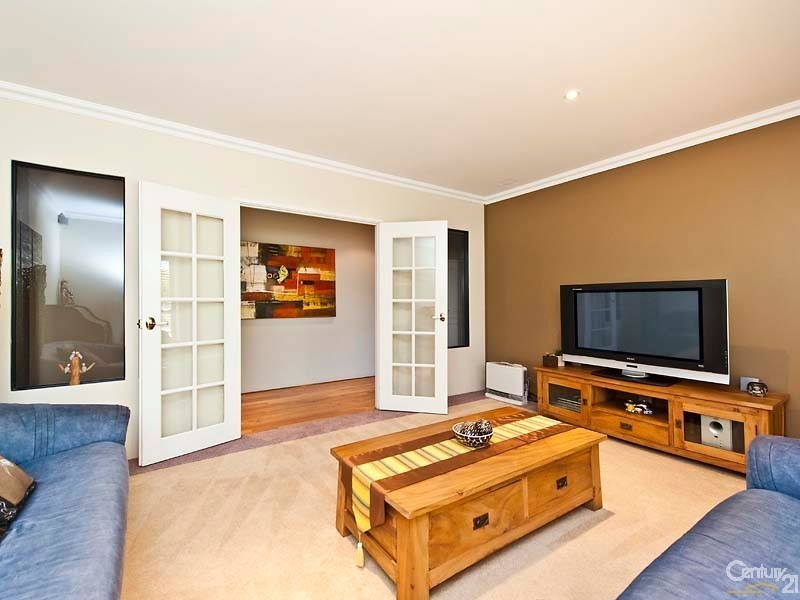 21 St James Approach, Iluka WA 6028