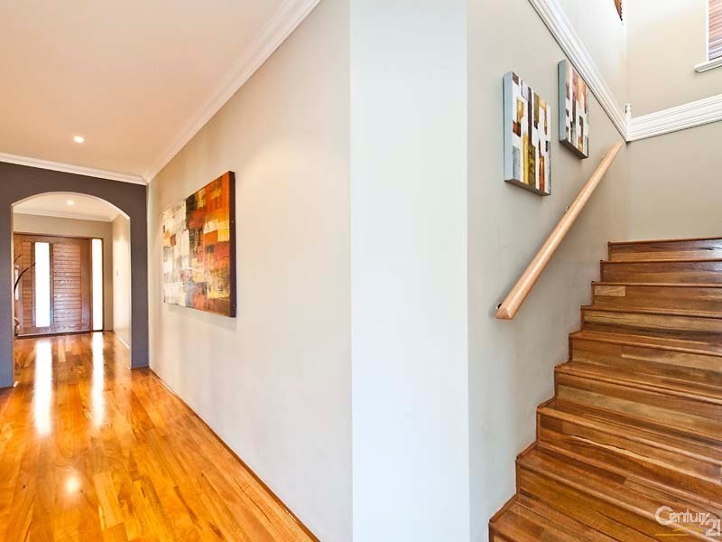 21 St James Approach, Iluka WA 6028