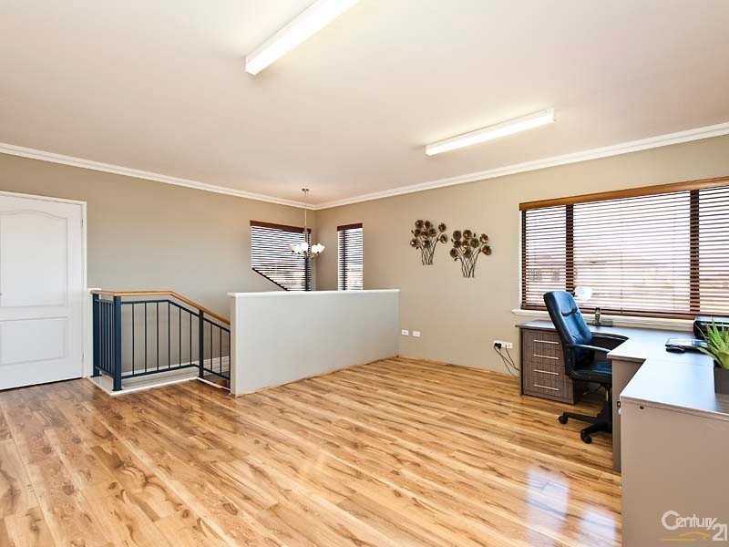 21 St James Approach, Iluka WA 6028