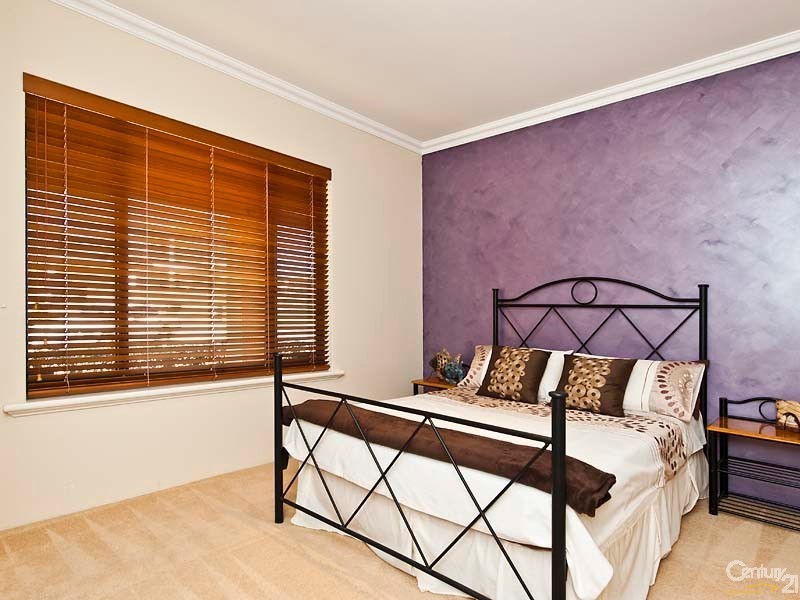 21 St James Approach, Iluka WA 6028