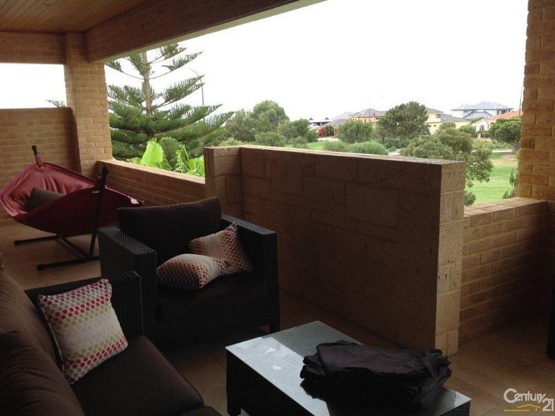 7 Lighthouse Pde, Mindarie WA 6030