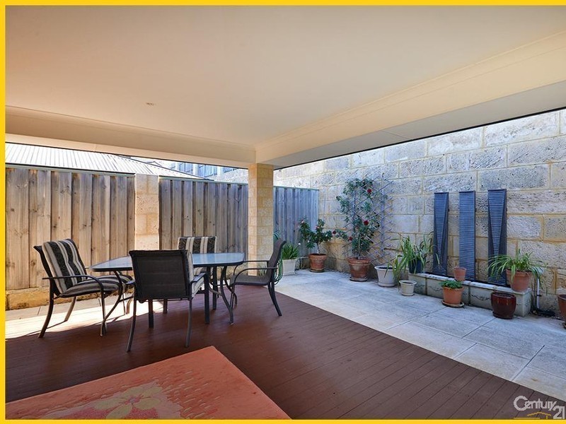 20 Bantry Bend, Mindarie WA 6030