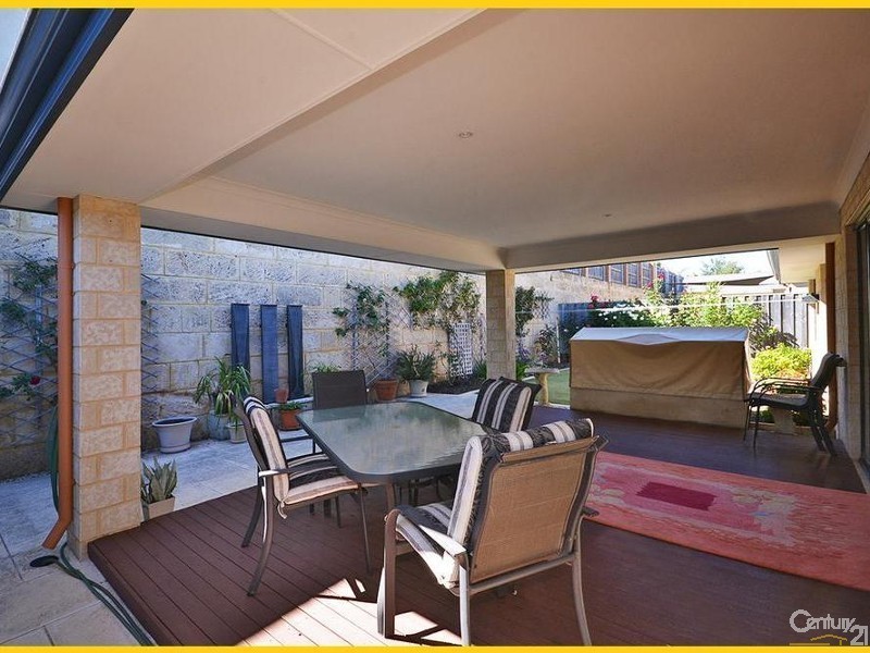 20 Bantry Bend, Mindarie WA 6030