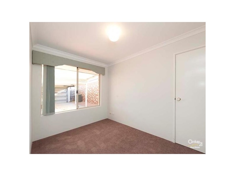 12 Mulgrave Loop, Mindarie WA 6030