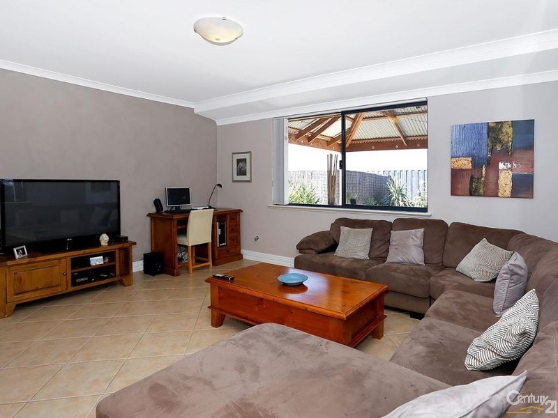 39 Burnett Drive, Clarkson WA 6030