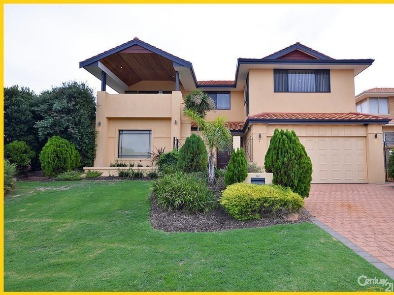 7 Tees Court, Mindarie WA 6030