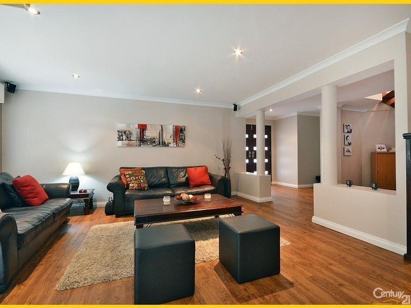 7 Tees Court, Mindarie WA 6030