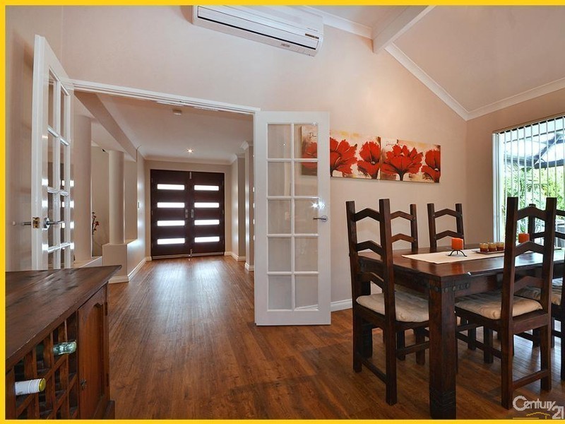 7 Tees Court, Mindarie WA 6030