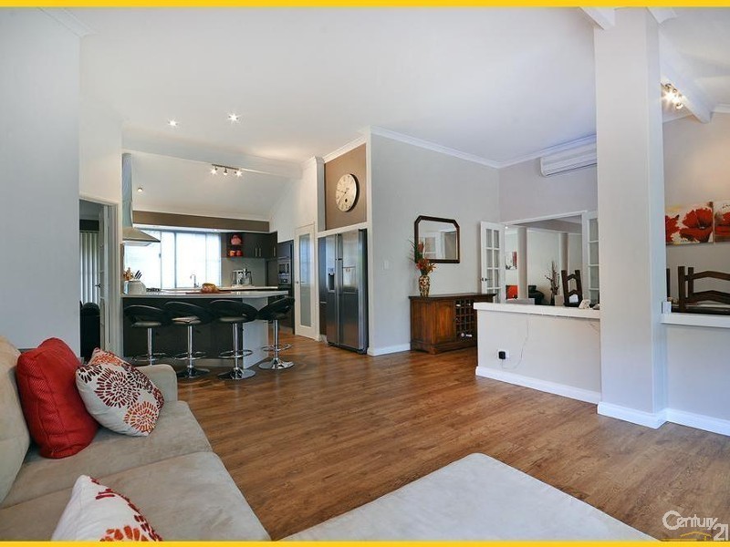 7 Tees Court, Mindarie WA 6030