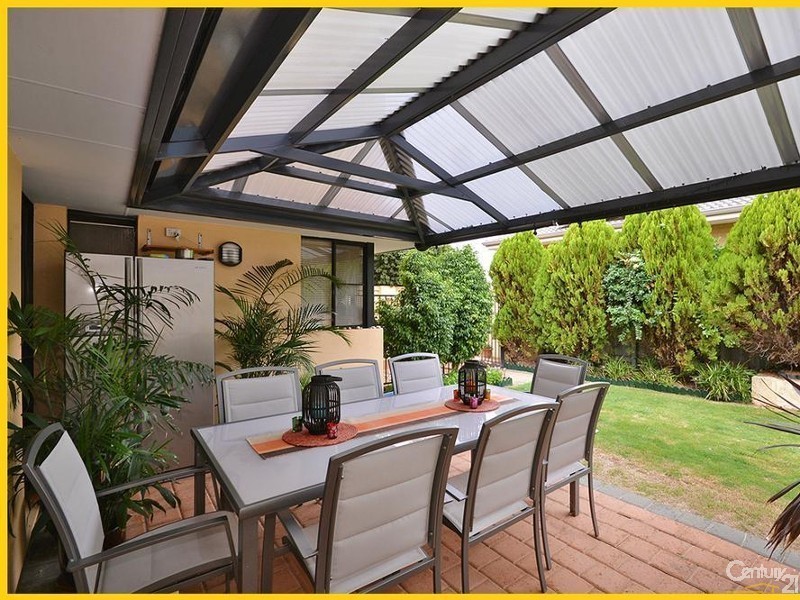 7 Tees Court, Mindarie WA 6030