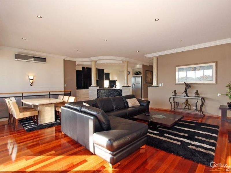 8 Kings Lynn Rise, Mindarie WA 6030