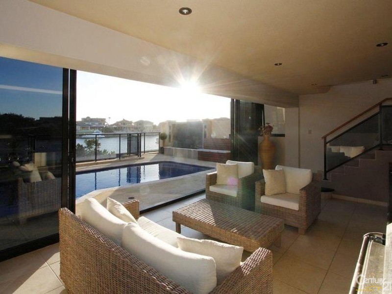 8 Kings Lynn Rise, Mindarie WA 6030