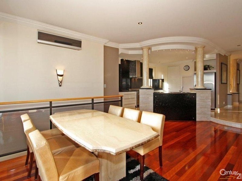 8 Kings Lynn Rise, Mindarie WA 6030