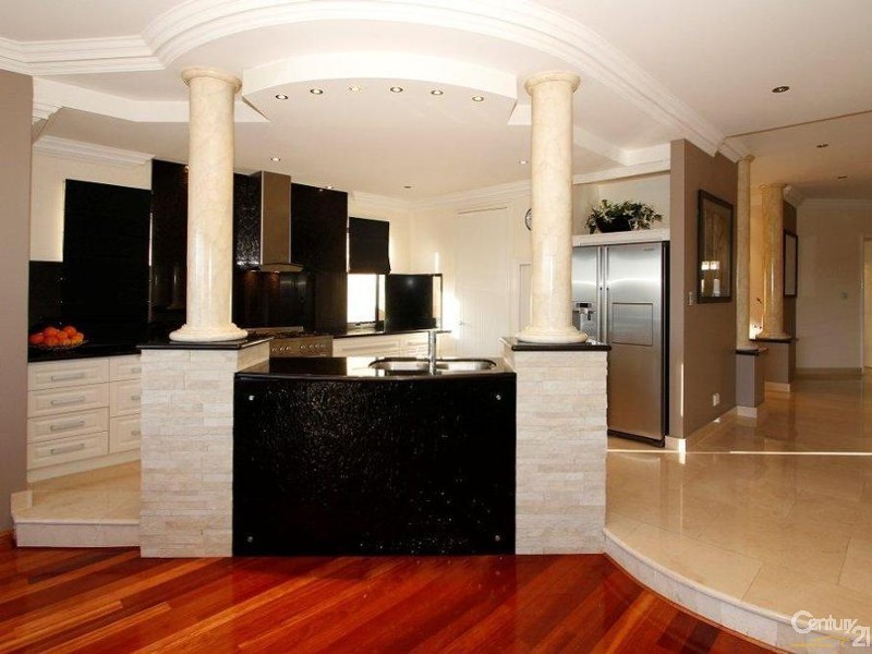 8 Kings Lynn Rise, Mindarie WA 6030