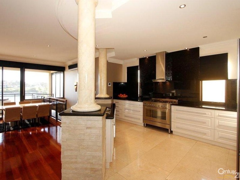 8 Kings Lynn Rise, Mindarie WA 6030